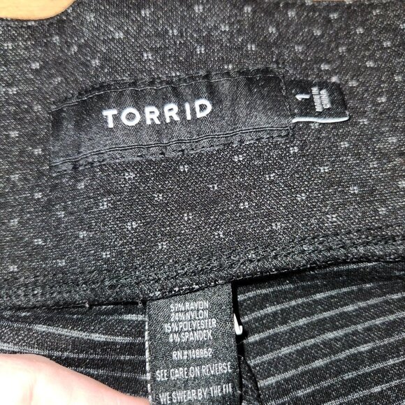 Torrid Black Leggings || sz 1 || Excellent Condition - Picture 6 of 9